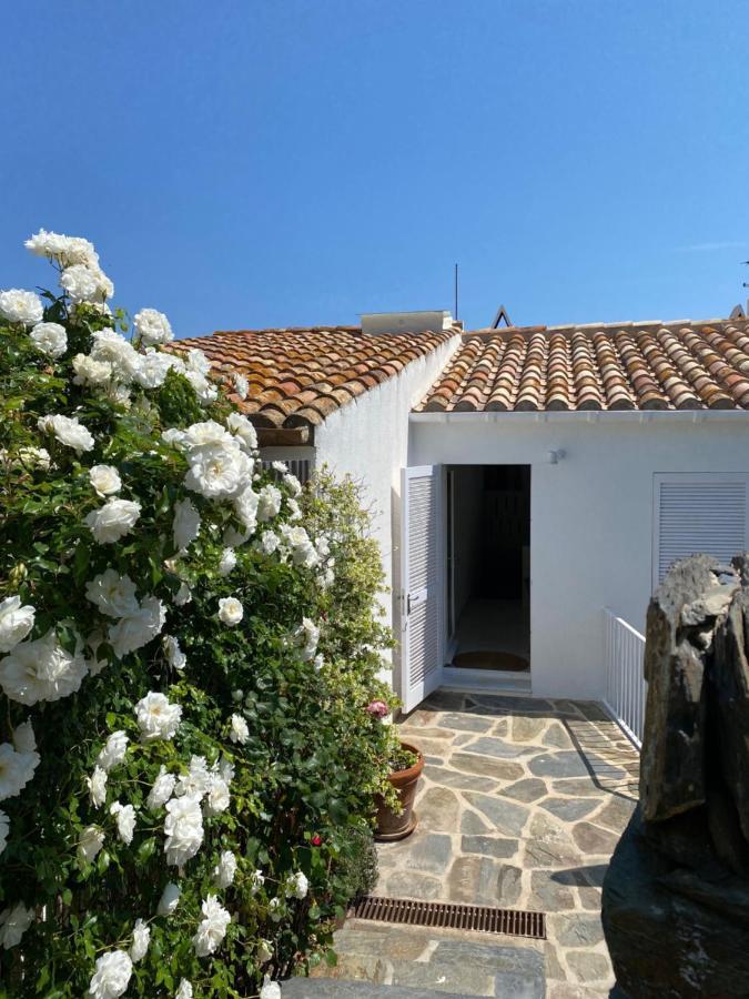 Centric Townhouse With Sea View - Casa Marta Vila Cadaqués Exterior foto